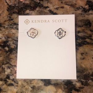 Silver kendra scott earrings